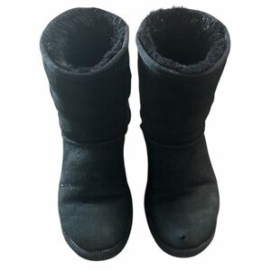 UGG Black Short Suede Winter Boots with Shearling Lining